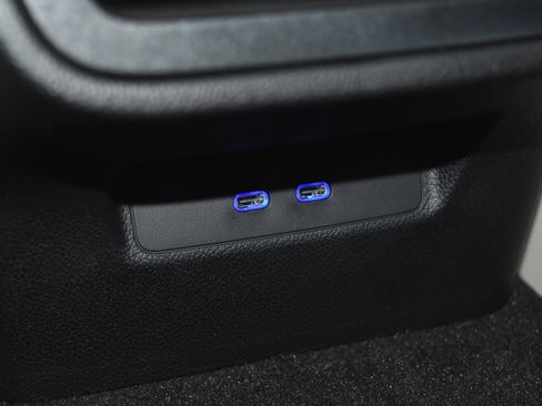 New 2026 Mercedes-Benz E 350 4MATIC Sedan image 17