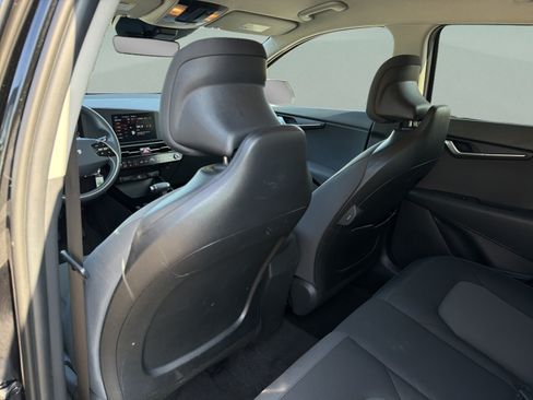 Certified 2025 Kia Niro LX FWD image 26