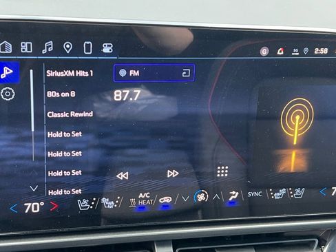 New 2025 Chevrolet Equinox EV RS image 15