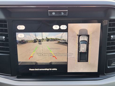 New 2026 Ford F250 XLT w/ XLT Premium Package AWD/4WD image 18