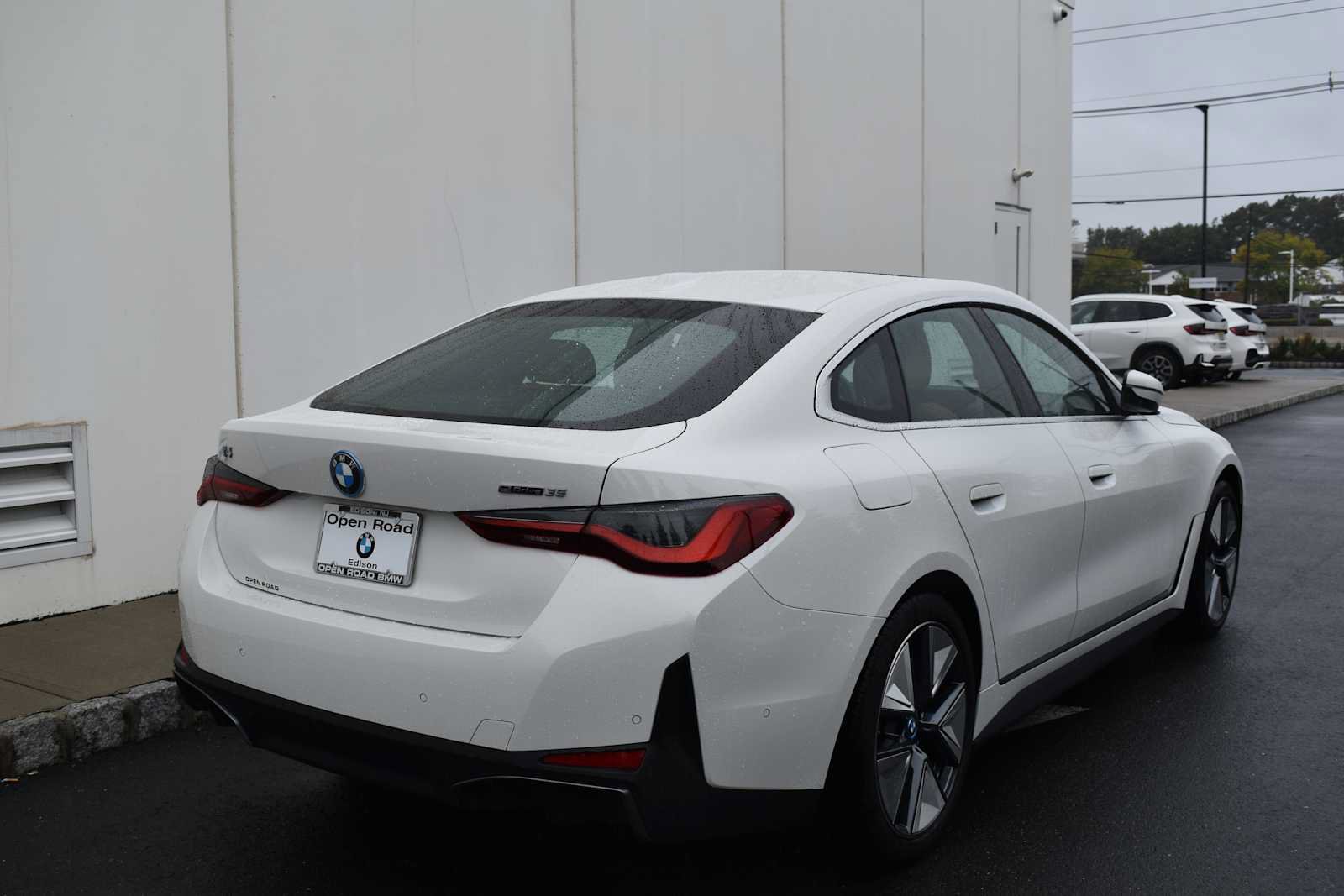 Used 2024 BMW i4 eDrive35 w/ Premium Package RWD image 5