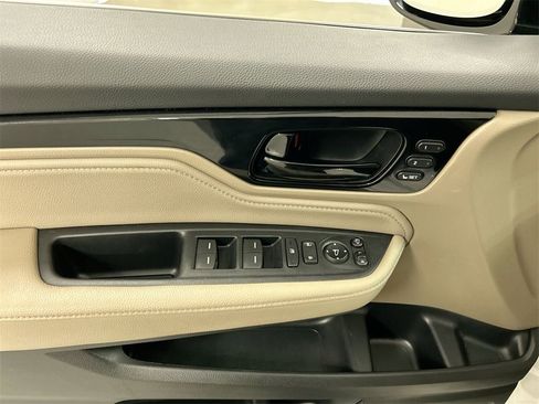 Used 2023 Honda Odyssey Elite image 11