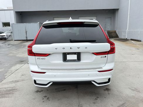 Used 2023 Volvo XC60 B5 Plus w/ Protection Package Premier AWD/4WD image 10