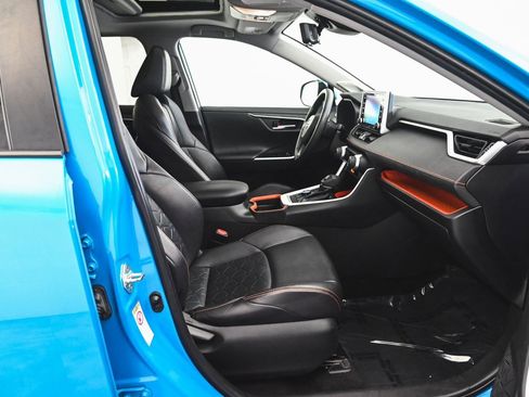 Used 2019 Toyota RAV4 Adventure w/ Advanced Technology Package image 31