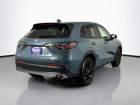 Certified 2025 Honda HR-V Sport image 5