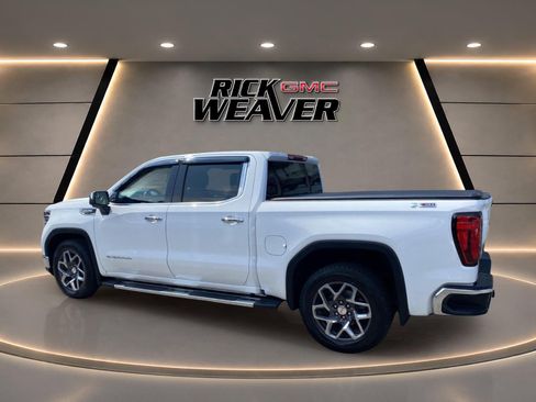 Used 2023 GMC Sierra 1500 SLT w/ SLT Premium Package AWD/4WD image 3
