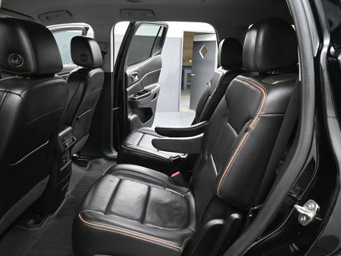 Used 2021 GMC Acadia AT4 w/ LPO, 'HIT The Road' Package AWD/4WD image 26