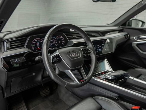Used 2023 Audi e-tron S Prestige w/ Prestige Package AWD/4WD image 17