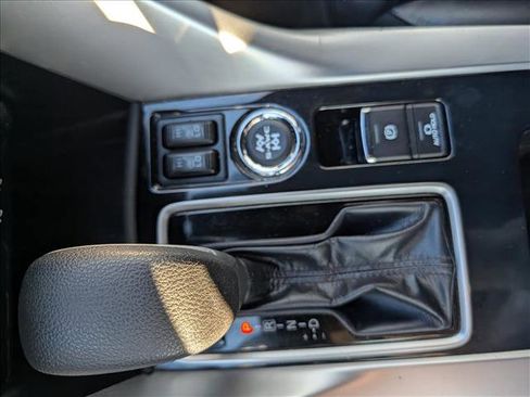 Used 2022 Mitsubishi Eclipse Cross SEL image 32