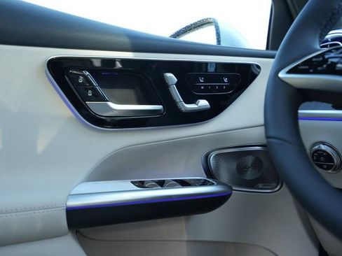 Certified 2026 Mercedes-Benz GLC 300 4MATIC image 38