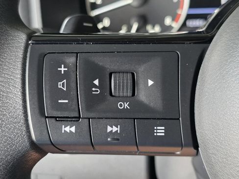 Used 2023 Nissan Rogue SV FWD image 26
