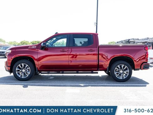 Used 2021 Chevrolet Silverado 1500 RST AWD/4WD image 2