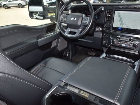 Used 2023 Ford F250 Lariat w/ Lariat Ultimate Package AWD/4WD image 15