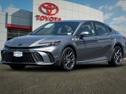 Certified 2026 Toyota Camry SE w/ Convenience Package FWD image 7