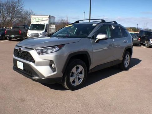 Used 2019 Toyota RAV4 XLE w/ All Weather Liner Package AWD/4WD image 4