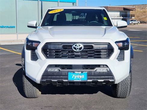 Used 2024 Toyota Tacoma TRD Off-Road image 9