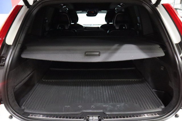 Used 2018 Volvo XC90 T5 R-Design w/ Convenience Package FWD image 27