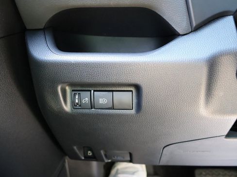 Used 2024 Toyota RAV4 SE image 30