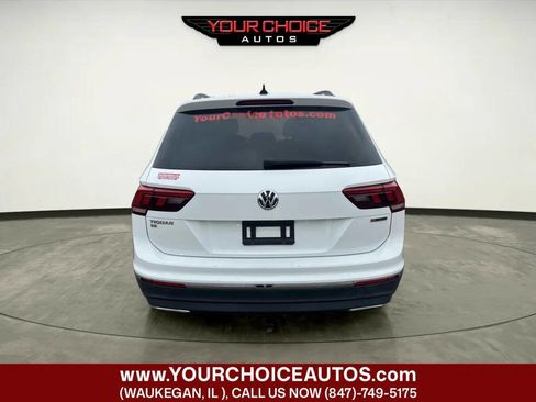 Used 2020 Volkswagen Tiguan SE w/ Panoramic Sunroof Package image 4