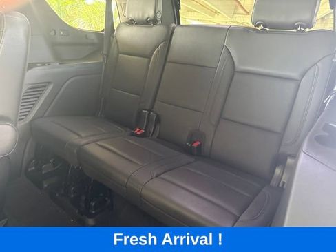 Used 2022 Chevrolet Tahoe LT w/ LT Signature Package RWD image 4