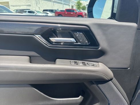 New 2026 GMC Yukon XL Elevation w/ Elevation Premium Package AWD/4WD image 13