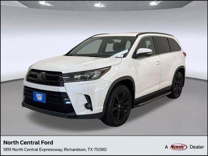 Used 2019 Toyota Highlander SE