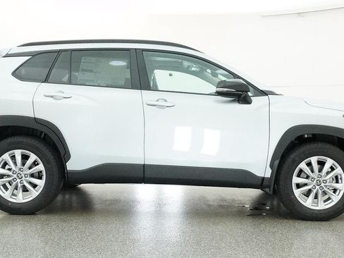 New 2026 Toyota Corolla Cross LE FWD image 13
