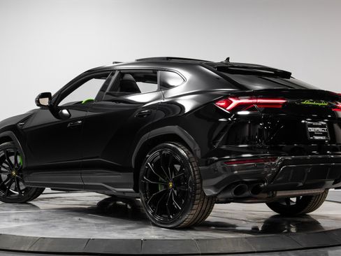 Used 2022 Lamborghini Urus image 56