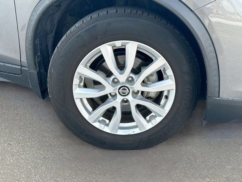 Used 2020 Nissan Rogue SV FWD image 30