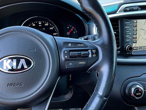 Used 2018 Kia Sorento SX AWD/4WD image 12