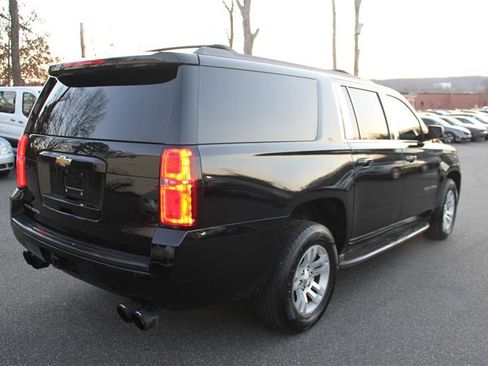 Used 2015 Chevrolet Suburban LT image 8