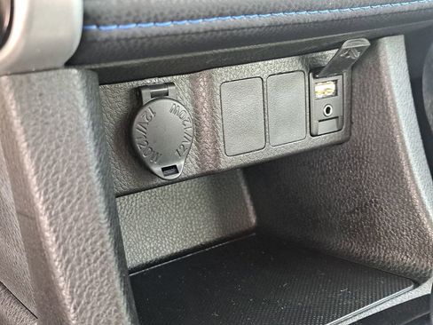 Used 2017 Toyota Corolla SE image 23