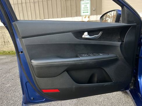 Used 2019 Kia Forte S w/ S Premium Package image 9