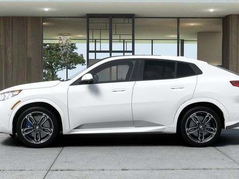 New 2026 BMW X2 xDrive28i w/ Technology Package AWD/4WD image 4