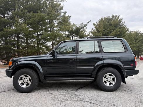 Used 1993 Toyota Land Cruiser Base AWD 4dr SUV image 15