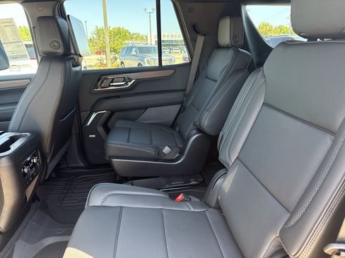 New 2026 GMC Yukon Denali w/ Denali Reserve Package AWD/4WD image 5