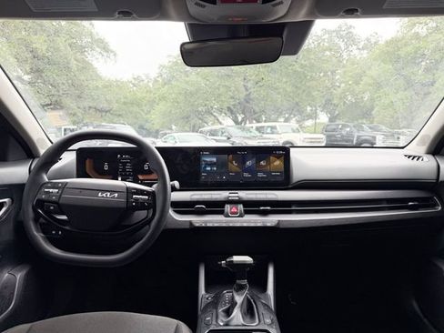 Used 2025 Kia K4 FWD image 15