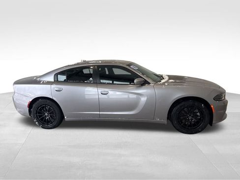 Used 2016 Dodge Charger SXT w/ Driver Confidence Group image 7