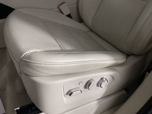 Certified 2023 Cadillac Escalade Sport Platinum image 10