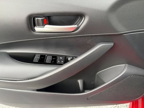 Used 2025 Toyota Corolla SE w/ SE Package FWD image 17