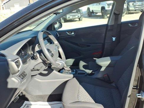 Used 2019 Hyundai Ioniq Plug-In Hybrid image 17