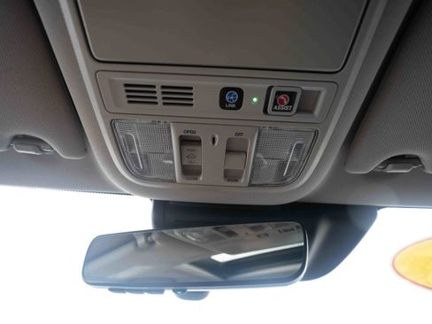 Certified 2022 Honda Accord Touring image 18
