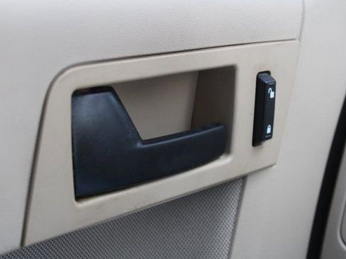 Used 2010 Ford Escape XLT image 5