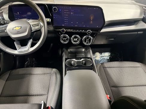 Used 2025 Chevrolet Blazer EV LT image 17