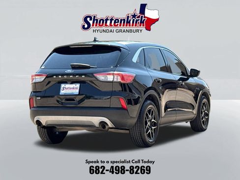Used 2022 Ford Escape SE w/ Convenience Package FWD image 6
