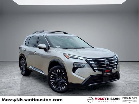 Used 2025 Nissan Rogue Platinum FWD image 1