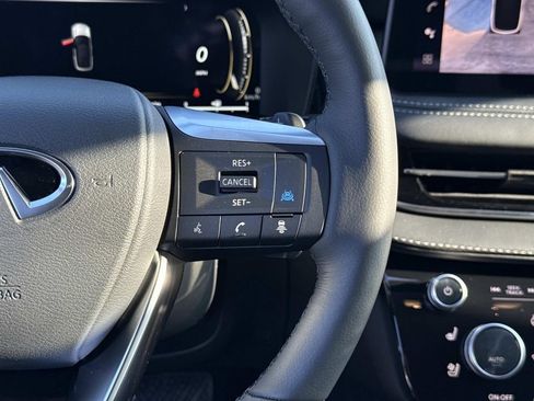 New 2026 INFINITI QX60 Luxe image 9