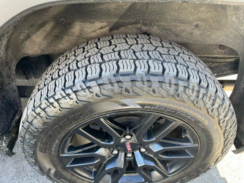 Used 2021 GMC Sierra 1500 Elevation image 13