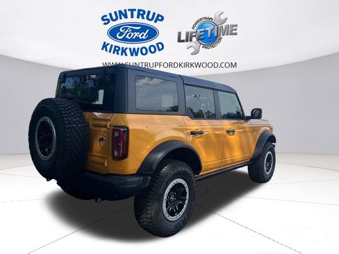 Used 2022 Ford Bronco Badlands AWD/4WD image 3