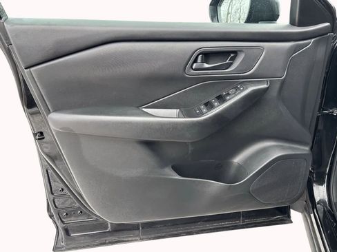 Used 2024 Nissan Rogue S image 18